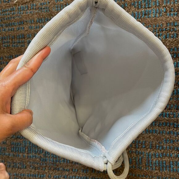 Nike Metallic Silver Mesh Drawstring Sack Sport String Unisex Backpack Bag - Picture 4 of 9